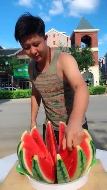 表哥在线吃瓜,揭秘娱乐圈幕后真相