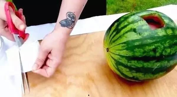 成县沪上阿姨吃瓜,一场美食与娱乐的碰撞