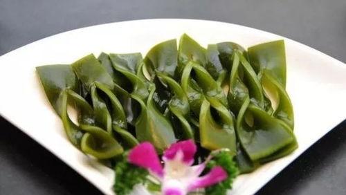 彭青医专吃瓜,揭秘校园热点事件背后的真相