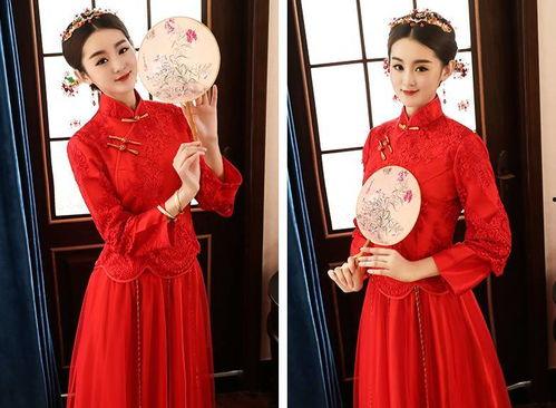 红色中式新娘吃瓜,喜庆氛围浓烈