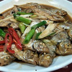 阿鱼酱吃蜜瓜,甜蜜滋味，尽在其中