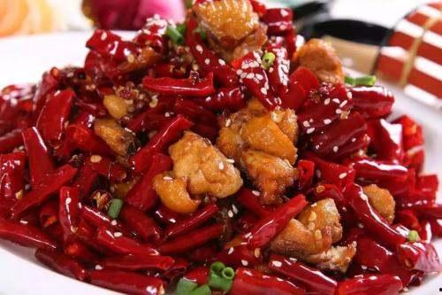 商洛瓜女子吃辣子