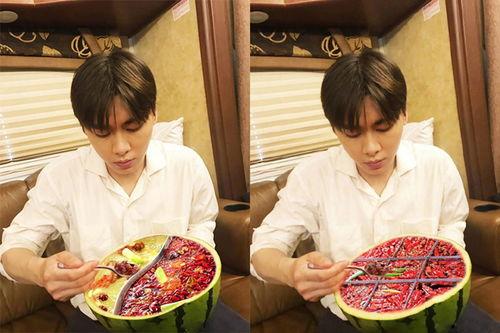 网友吃瓜画面图片